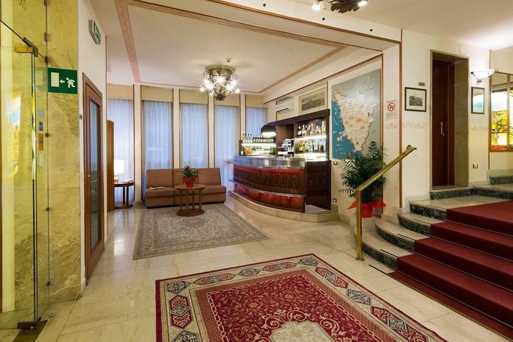 Hotel Terminus & Plaza Pisa Bagian luar foto