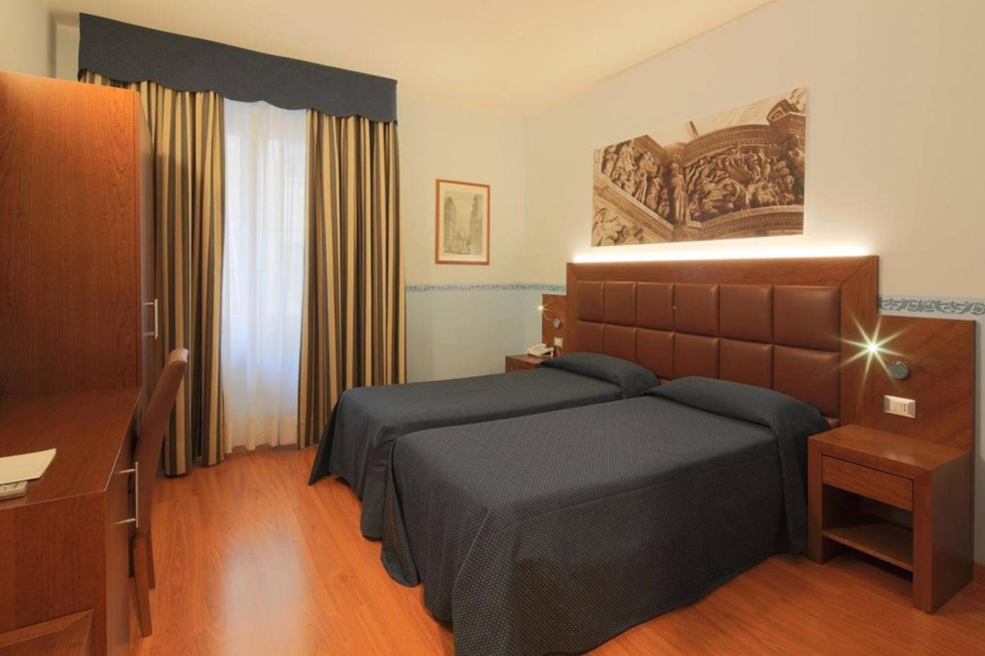 Hotel Terminus & Plaza Pisa Bagian luar foto